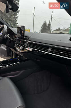 Седан Audi A4 2020 в 
