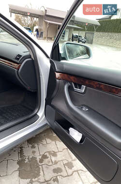 Седан Audi A4 2002 в 