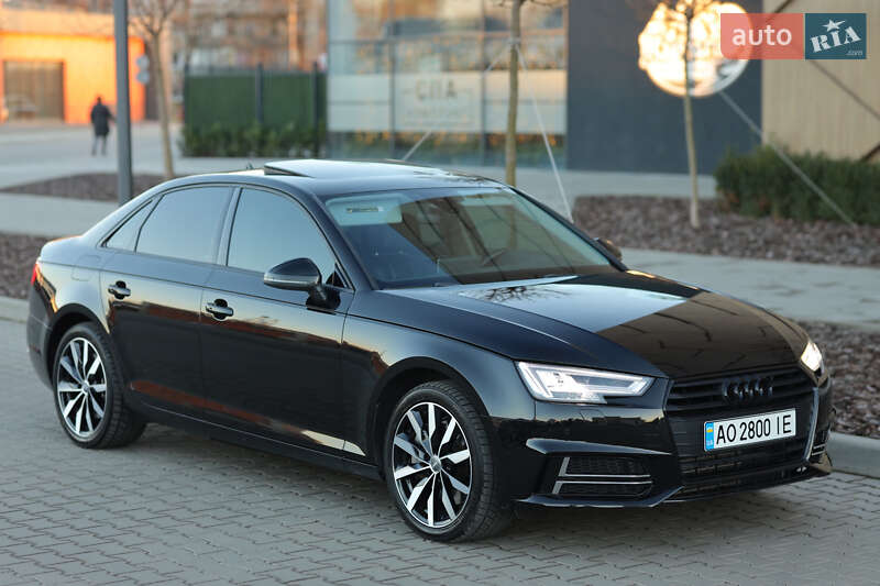 Седан Audi A4 2016 в Мукачево