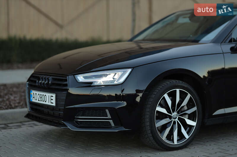 Седан Audi A4 2016 в Мукачево