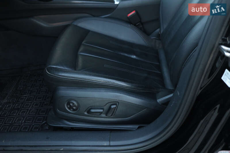 Седан Audi A4 2016 в Мукачево