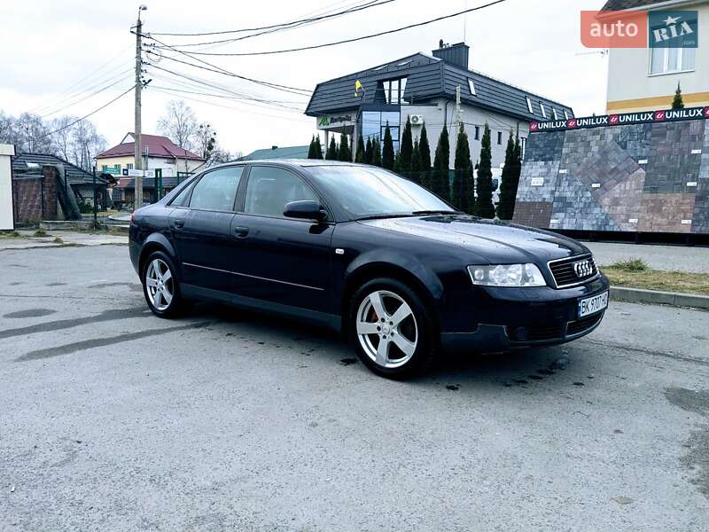 Седан Audi A4 2001 в Рівному