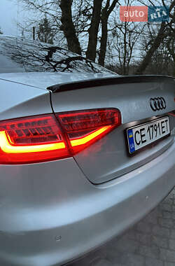 Седан Audi A4 2013 в Чернівцях