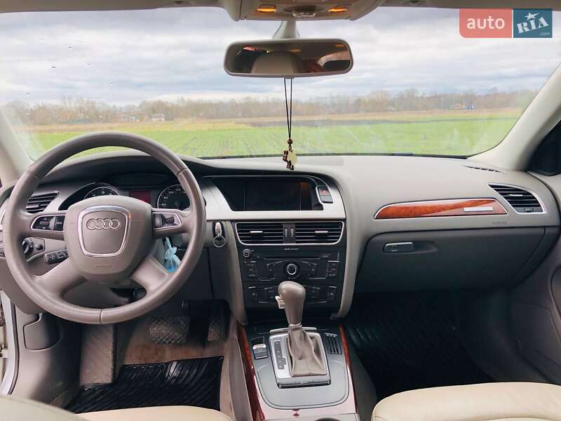 Седан Audi A4 2011 в 