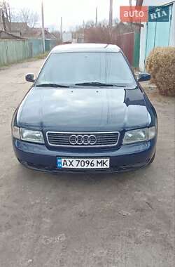 Седан Audi A4 1996 в Черкасах