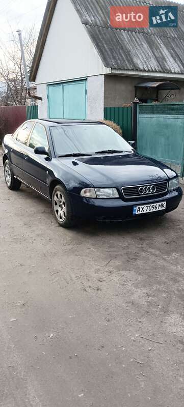 Седан Audi A4 1996 в Черкасах