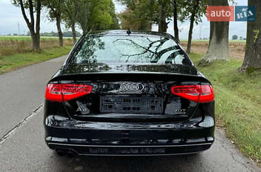 Седан Audi A4 2015 в 
