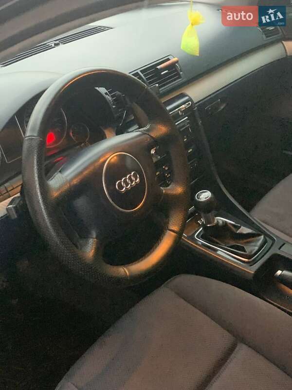 Универсал Audi A4 2002 в Луцке