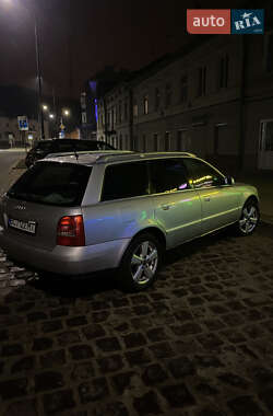 Универсал Audi A4 2000 в 