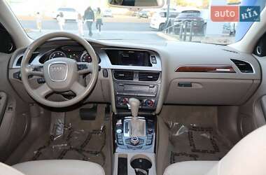 Седан Audi A4 2012 в 