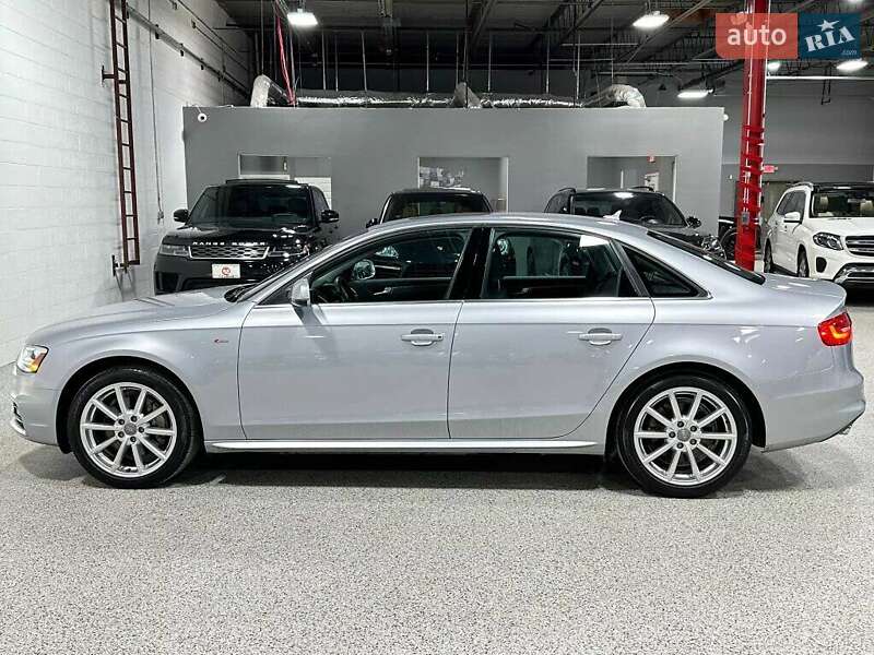 Седан Audi A4 2015 в Львове