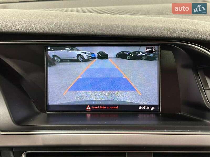 Седан Audi A4 2015 в Львове