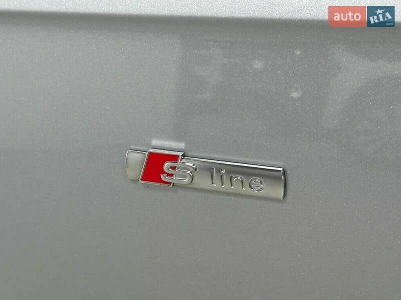 Седан Audi A4 2015 в Львове