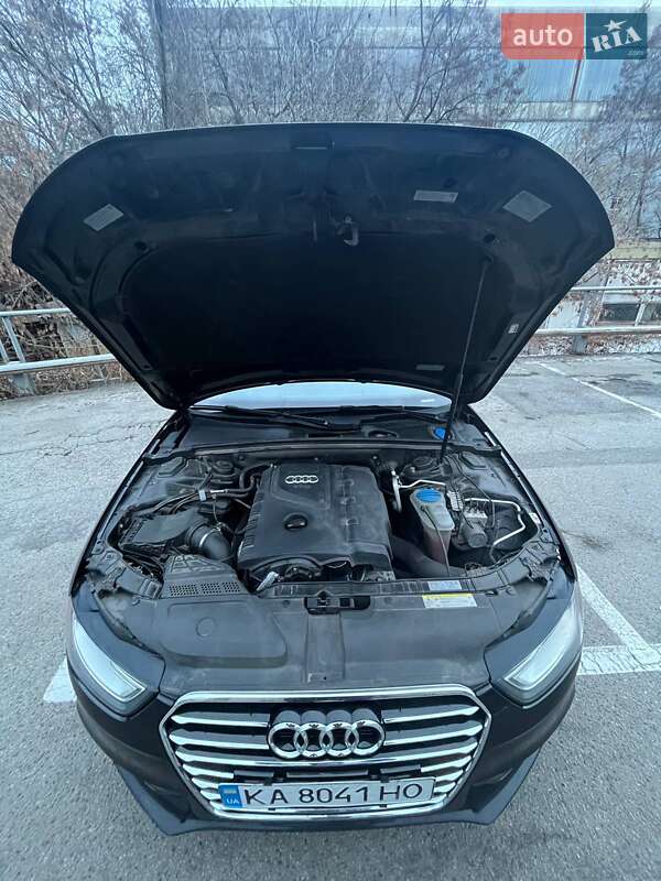 Седан Audi A4 2013 в Киеве