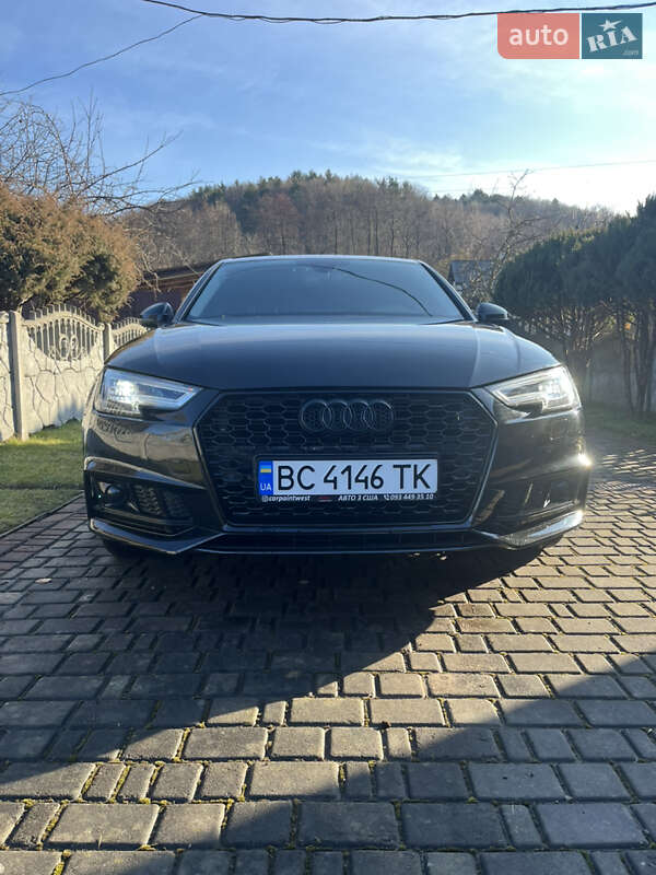 Седан Audi A4 2015 в Львові