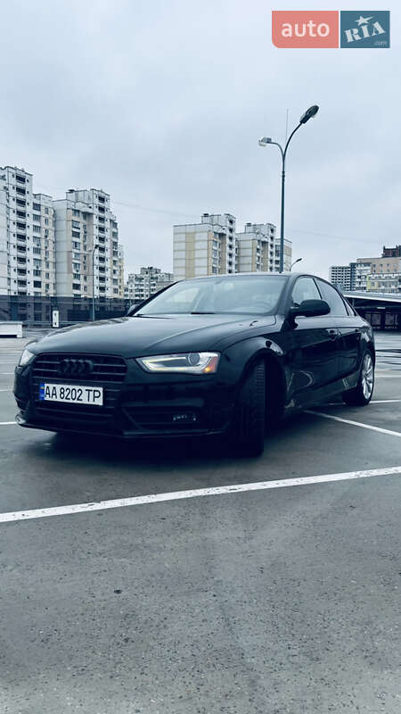 Седан Audi A4 2013 в Киеве