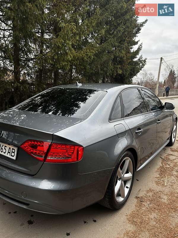 Седан Audi A4 2011 в Ивано-Франковске