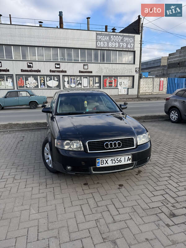 Седан Audi A4 2001 в 