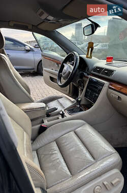 Седан Audi A4 2001 в 