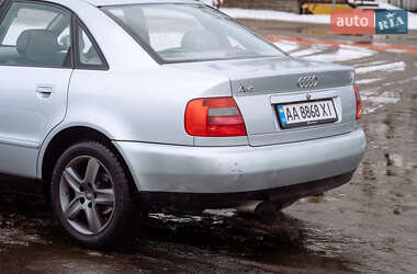 Седан Audi A4 1998 в 