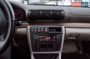 Седан Audi A4 1998 в Киеве