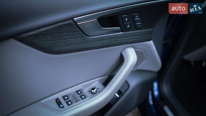 Седан Audi A4 2017 в Киеве