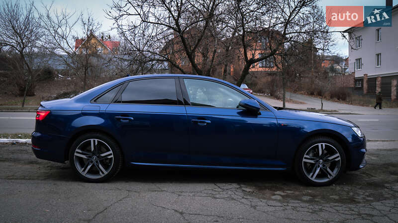 Седан Audi A4 2017 в Киеве