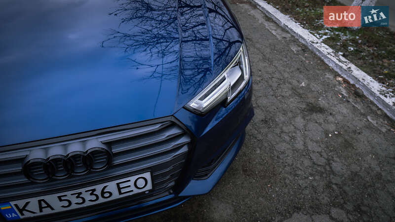 Седан Audi A4 2017 в Киеве