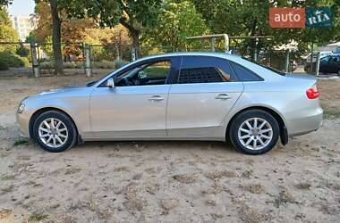 Седан Audi A4 2012 в 