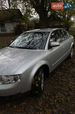 Седан Audi A4 2002 в Млиніві