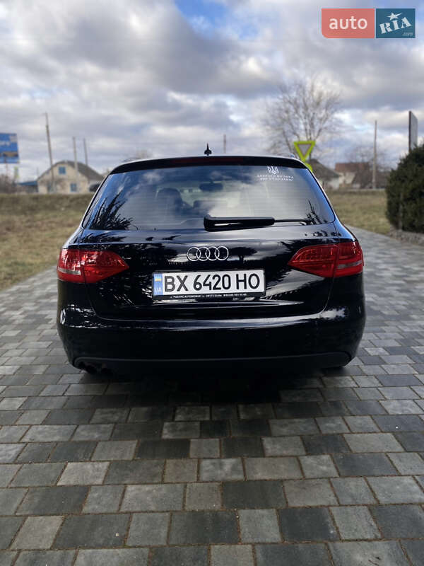 Универсал Audi A4 2011 в Староконстантинове