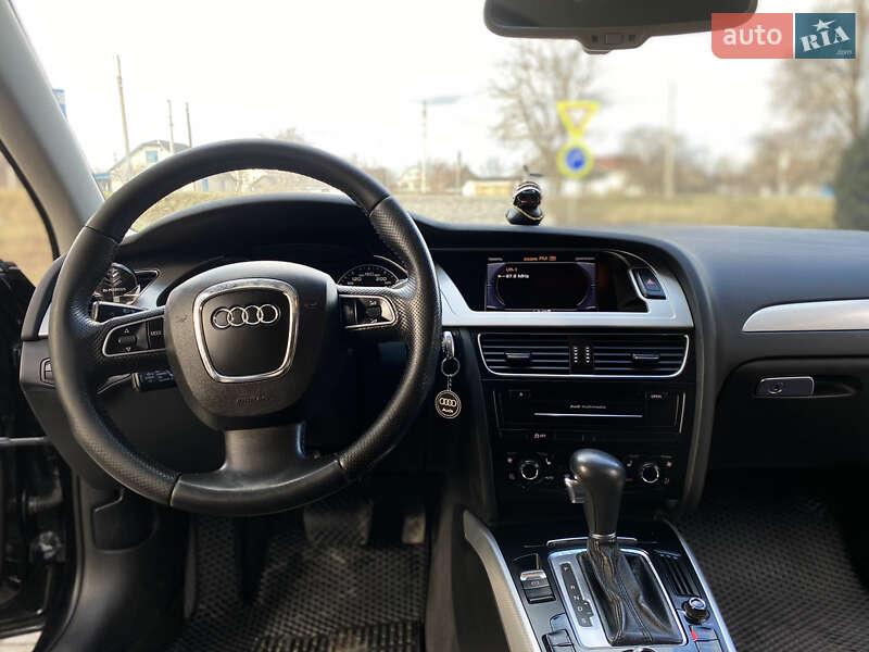 Универсал Audi A4 2011 в Староконстантинове