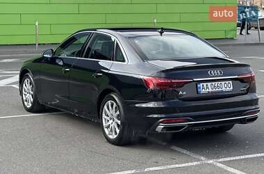 Седан Audi A4 2022 в 