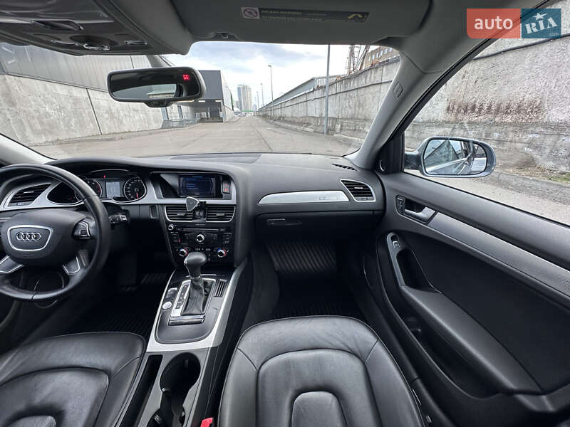 Седан Audi A4 2014 в Киеве