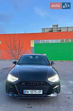 Седан Audi A4 2023 в 