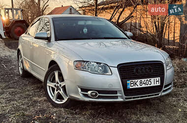 Седан Audi A4 2004 в Млинове