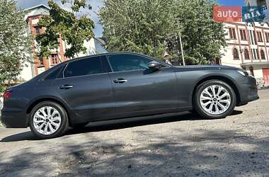 Седан Audi A4 2023 в 