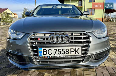 Седан Audi A4 2013 в Львове
