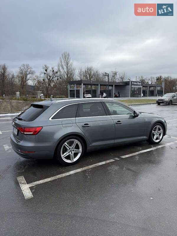 Универсал Audi A4 2017 в Киеве