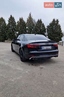 Седан Audi A4 2016 в Кропивницькому