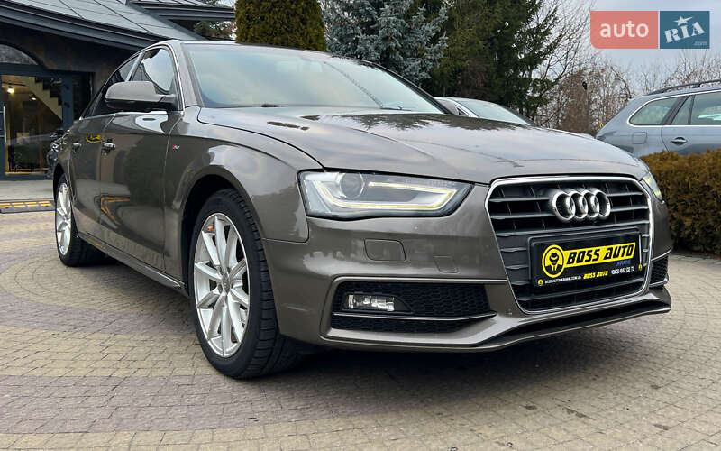 Седан Audi A4 2014 в Львові