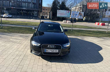 Седан Audi A4 2013 в Ужгороді