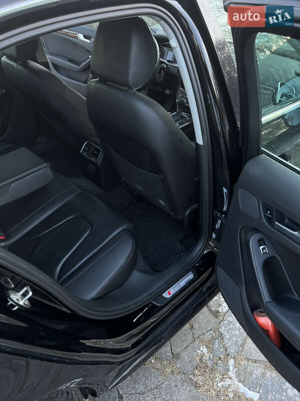 Седан Audi A4 2014 в Черкассах