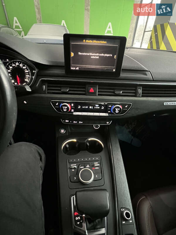 Седан Audi A4 2017 в Мостиске