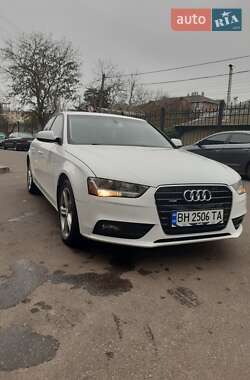 Седан Audi A4 2012 в 