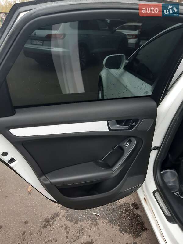Седан Audi A4 2012 в Одессе