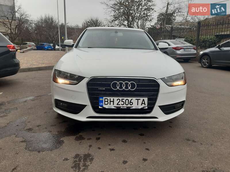 Седан Audi A4 2012 в Одессе