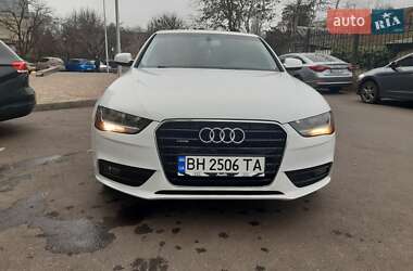 Седан Audi A4 2012 в 