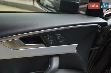 Седан Audi A4 2017 в 