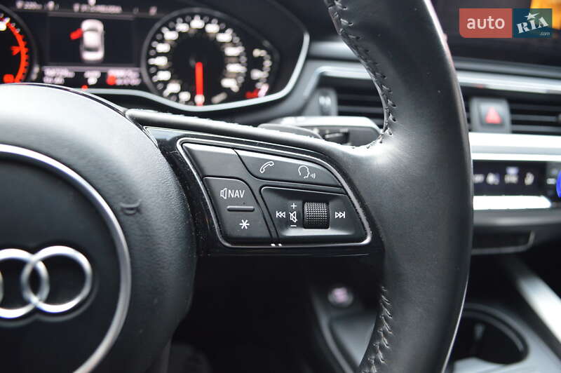Седан Audi A4 2017 в Львові